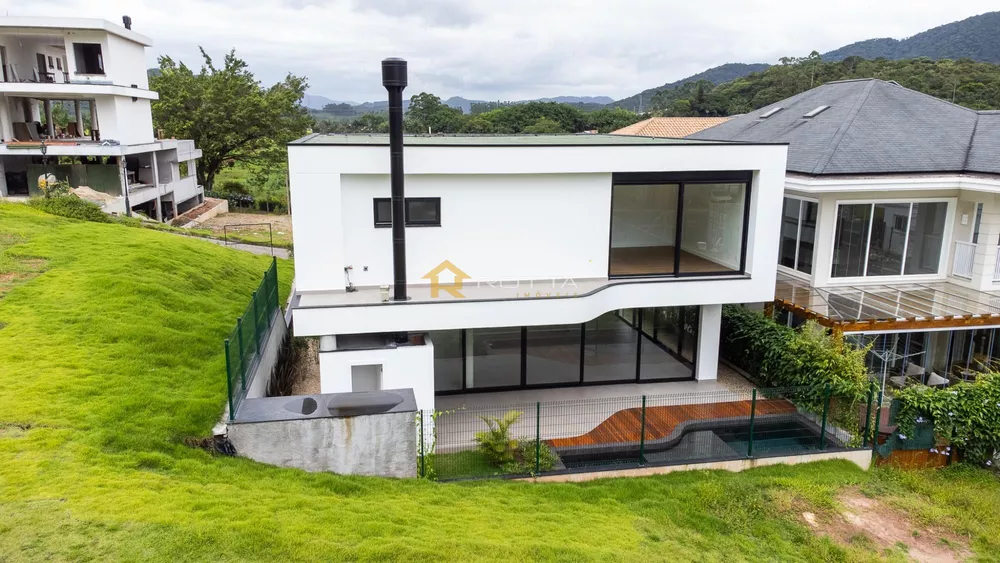 Casa, 3 quartos, 355 m² - Foto 1