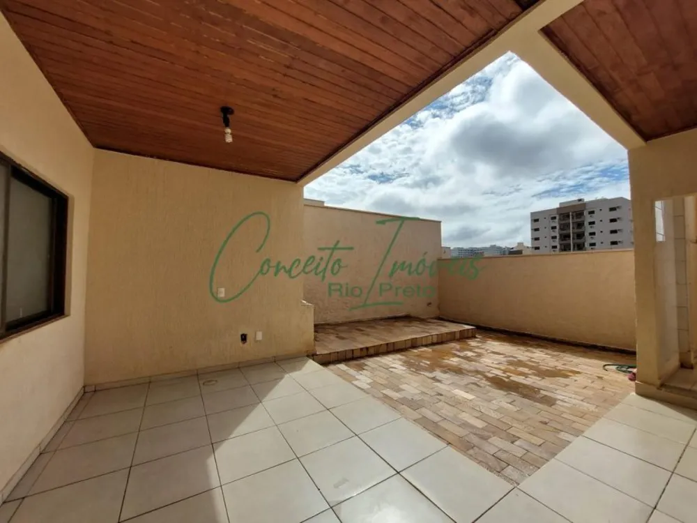 Cobertura, 3 quartos, 220 m² - Foto 2