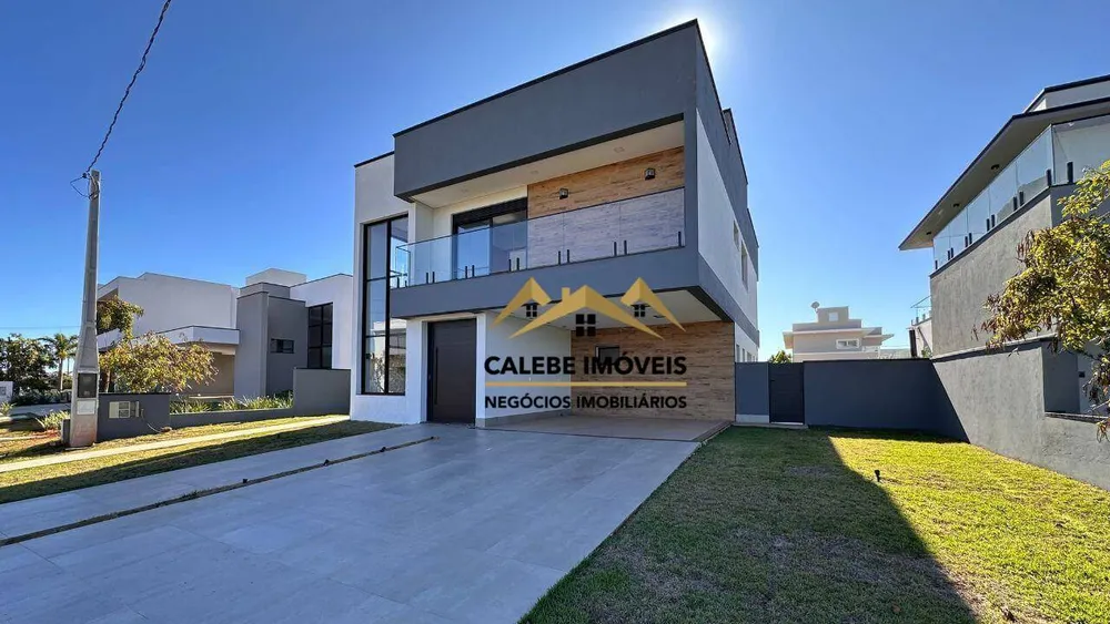 Sobrado, 3 quartos, 258 m² - Foto 1