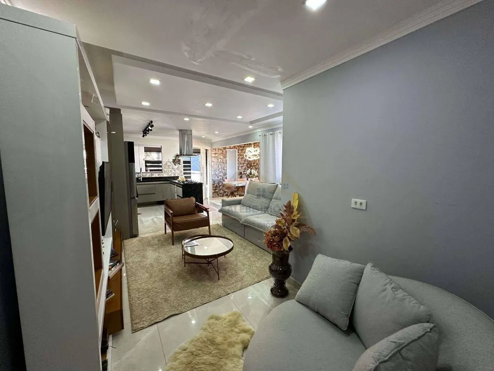 Sobrado, 5 quartos, 210 m² - Foto 4