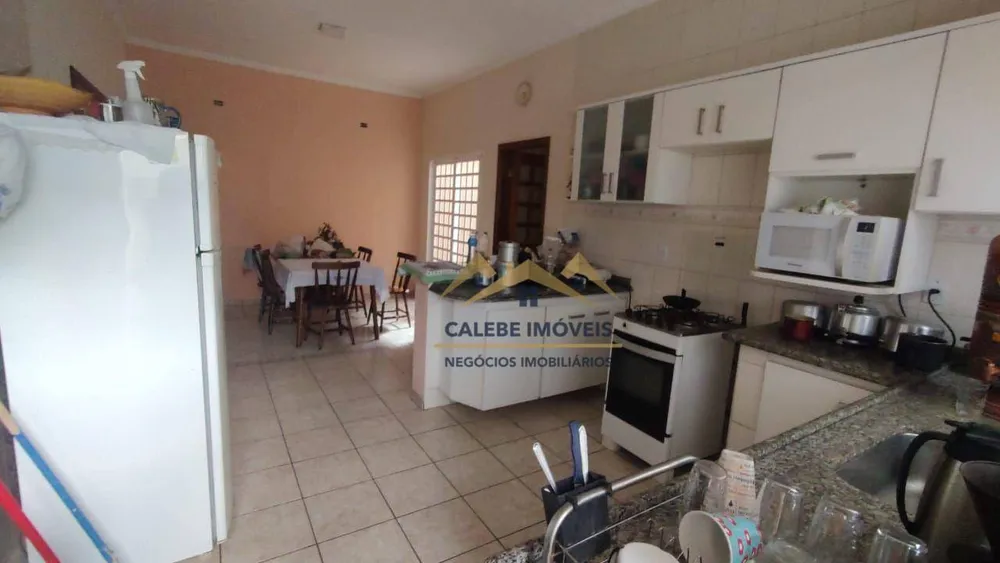 Casa, 4 quartos, 188 m² - Foto 4