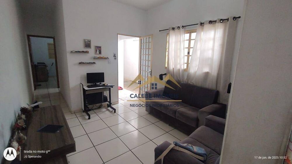 Casa à venda com 2 quartos, 98m² - Foto 1