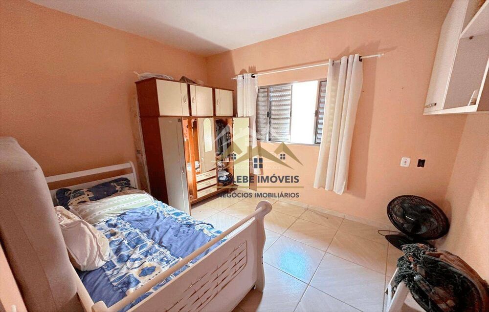 Casa à venda com 2 quartos, 75m² - Foto 3