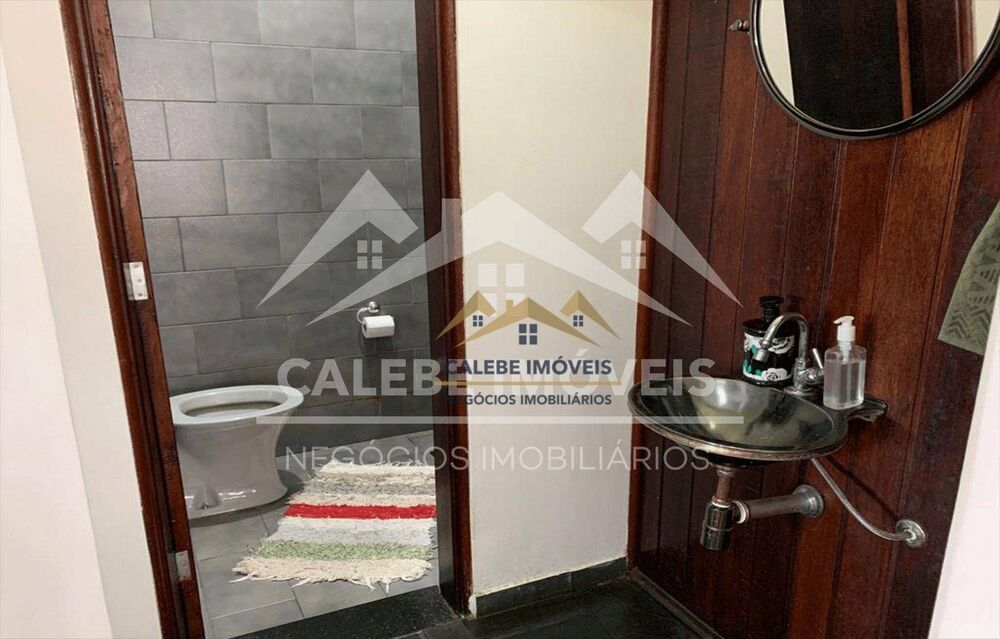 Sobrado à venda com 4 quartos, 202m² - Foto 2