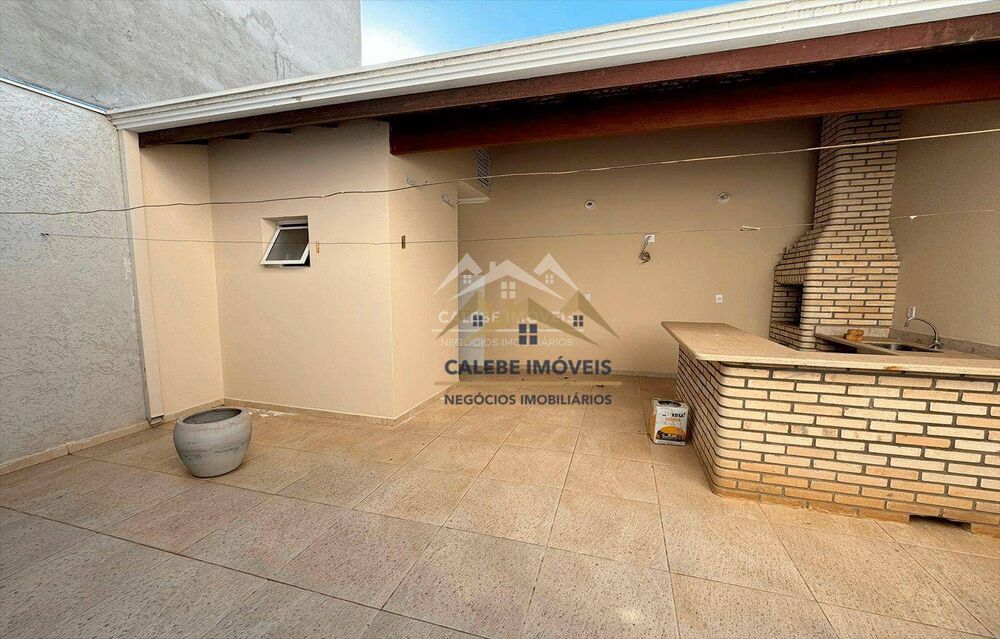 Casa à venda com 3 quartos, 129m² - Foto 2