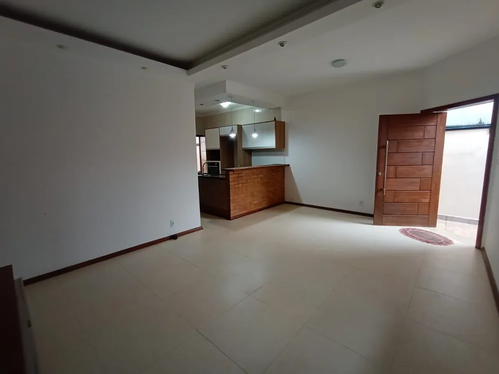 Casa, 3 quartos, 98 m² - Foto 2