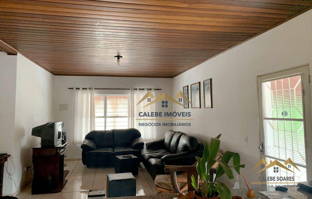 Chácara à venda com 3 quartos, 304m² - Foto 2