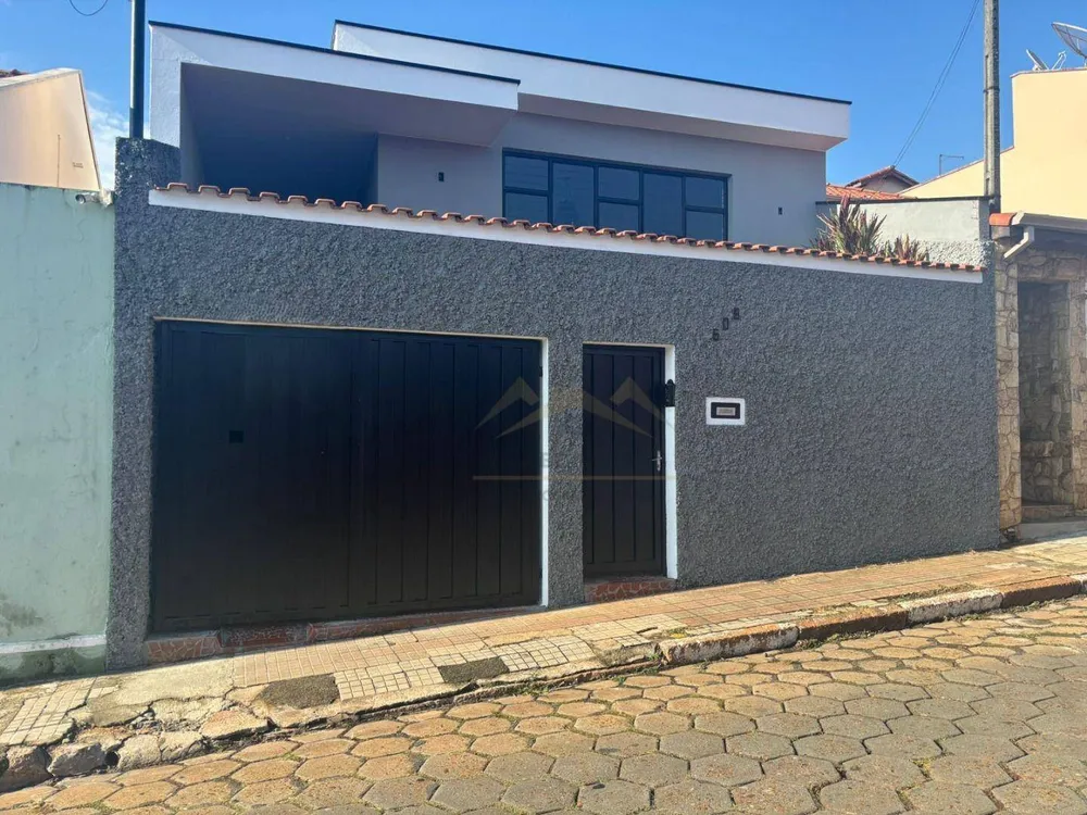 Casa, 4 quartos, 231 m² - Foto 1