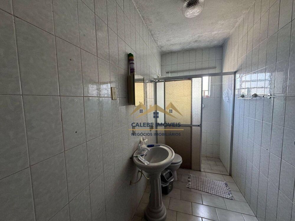 Casa à venda com 2 quartos, 101m² - Foto 2