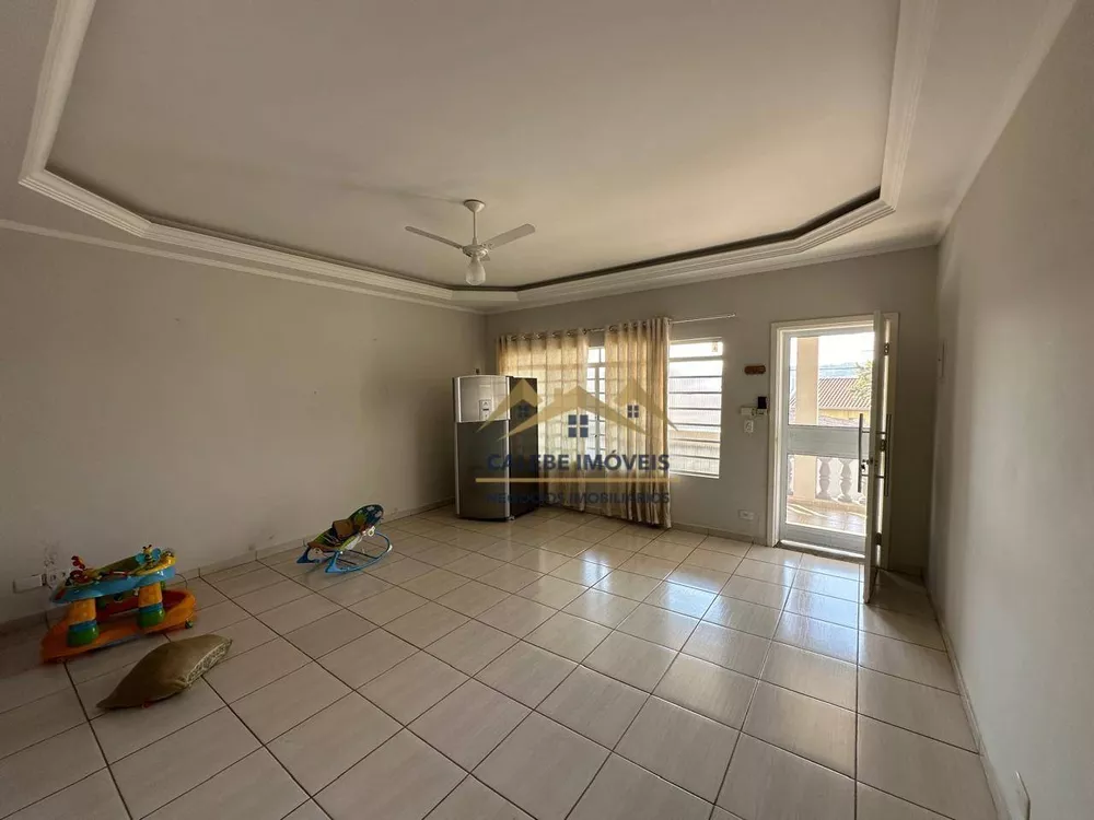 Casa à venda com 3 quartos, 209m² - Foto 7