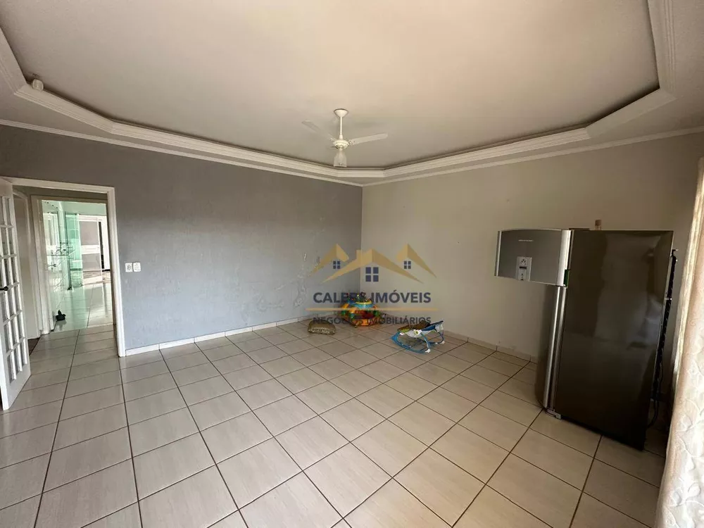 Casa à venda com 3 quartos, 209m² - Foto 6