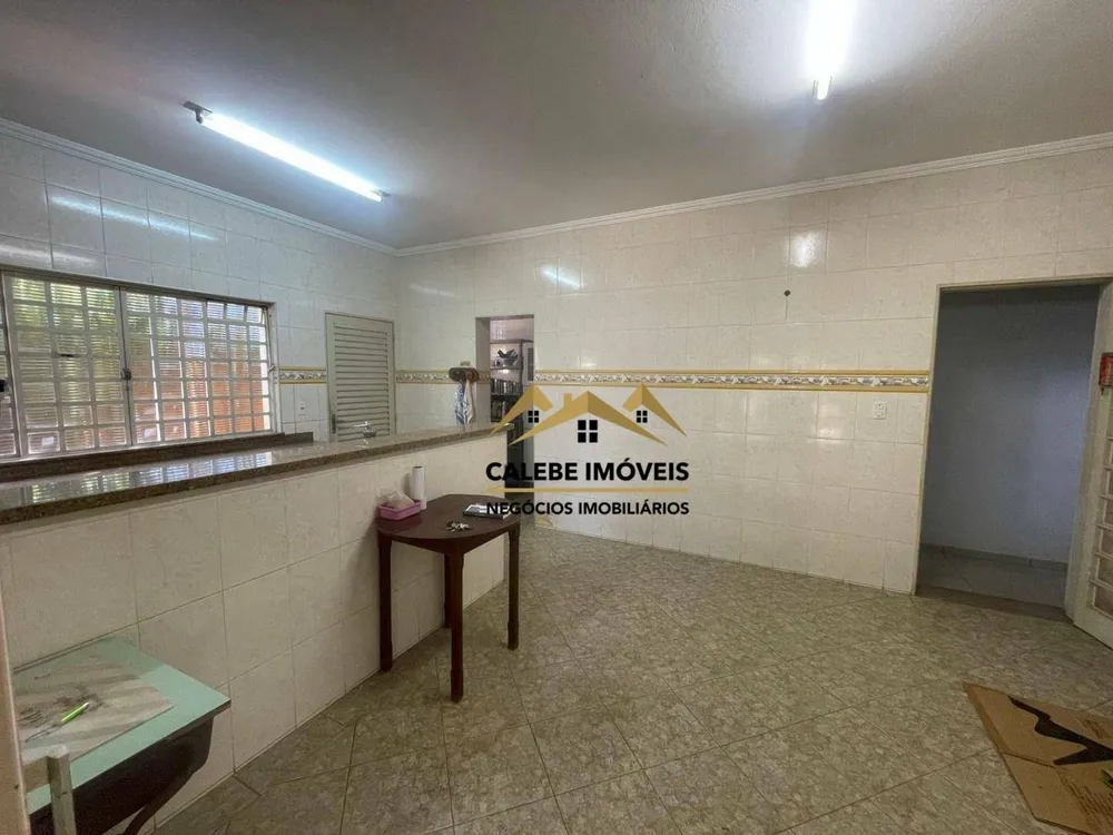 Chácara, 4 quartos, 2060 m² - Foto 2