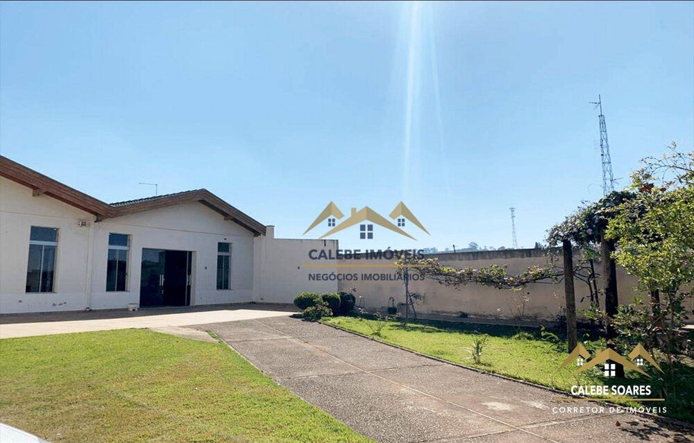 Casa à venda com 2 quartos, 270m² - Foto 1