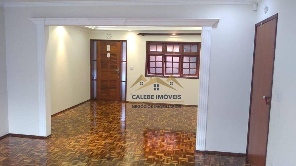 Casa, 3 quartos, 240 m² - Foto 2