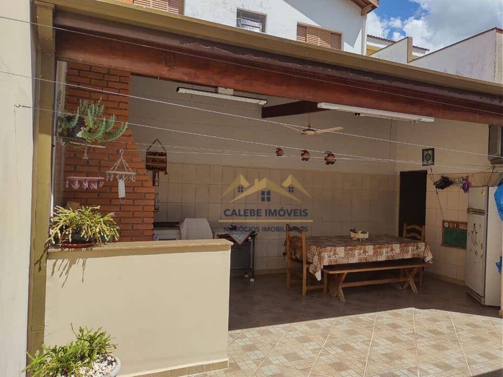 Casa, 3 quartos, 240 m² - Foto 3