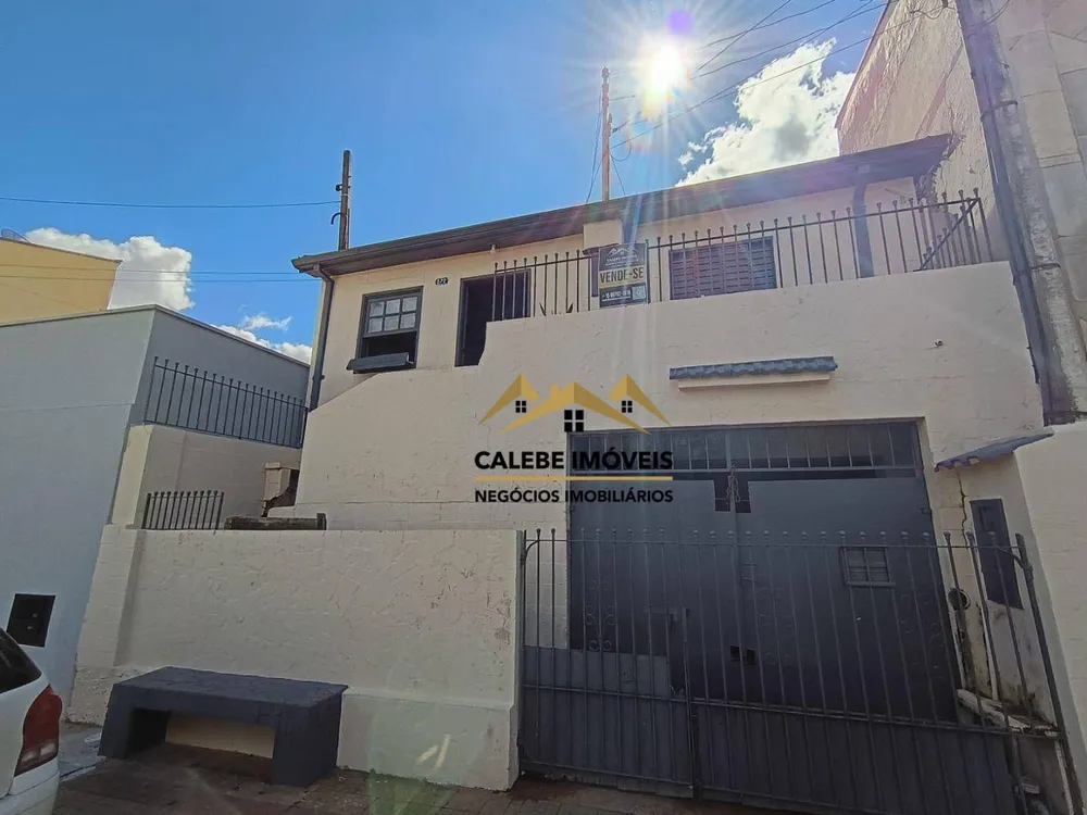 Casa, 4 quartos, 131 m² - Foto 1