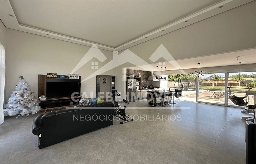 Casa, 3 quartos, 210 m² - Foto 1