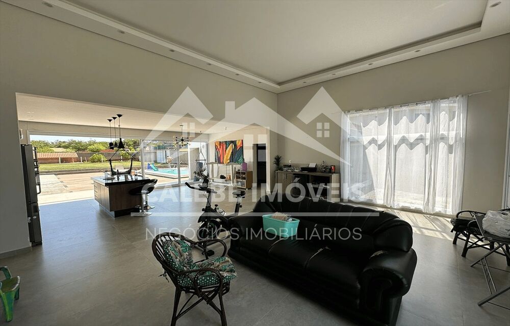 Casa, 3 quartos, 210 m² - Foto 2