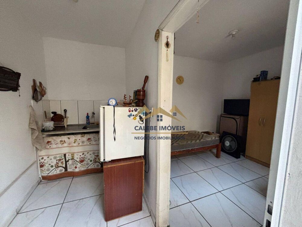 Casa à venda com 4 quartos, 107m² - Foto 4