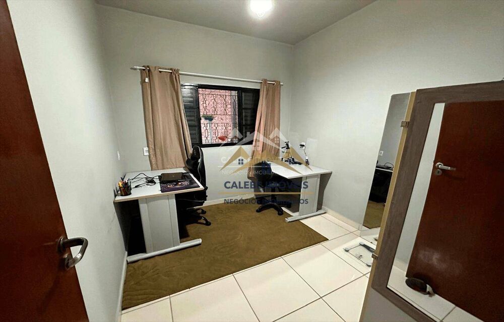 Sobrado à venda com 2 quartos, 212m² - Foto 3