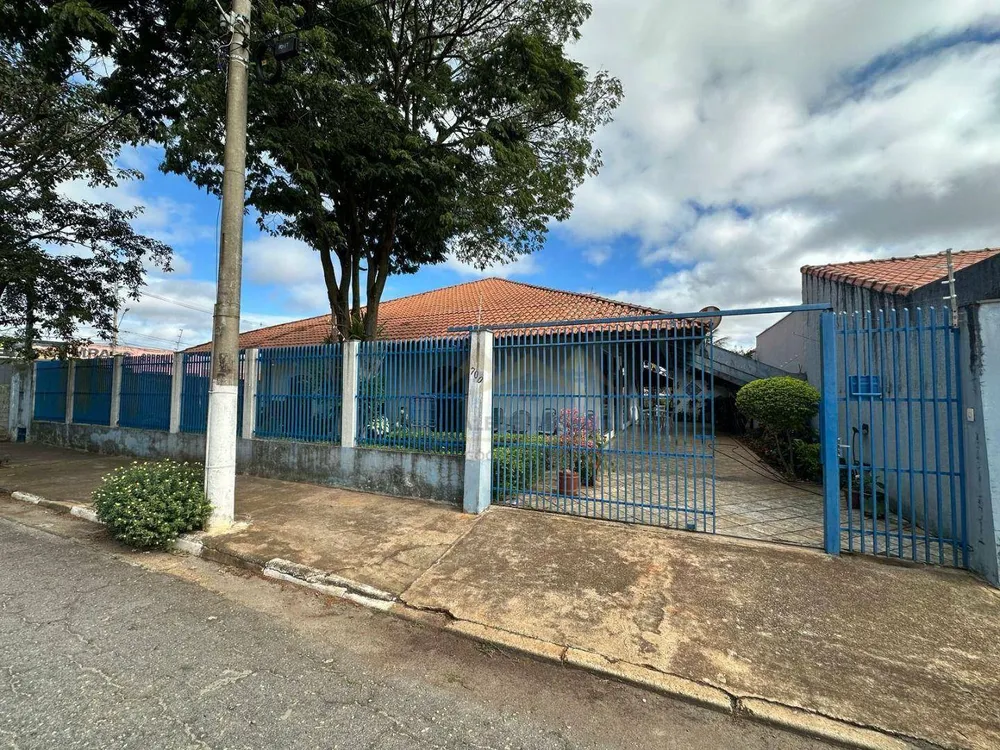 Casa, 3 quartos, 257 m² - Foto 1