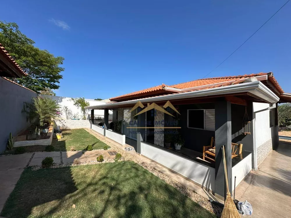 Chácara à venda com 3 quartos, 260m² - Foto 2