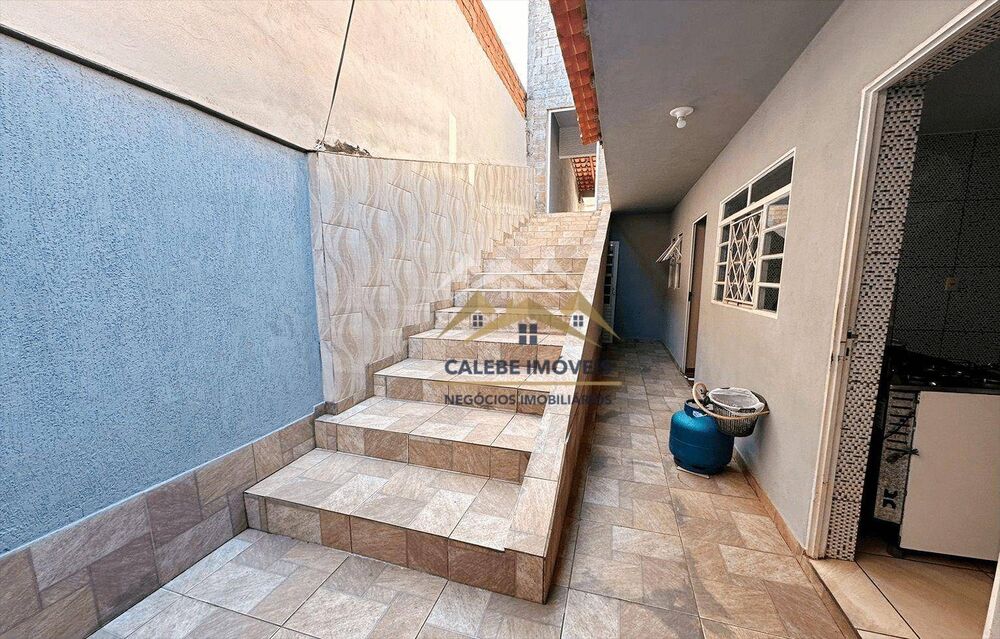 Casa à venda com 3 quartos, 123m² - Foto 4