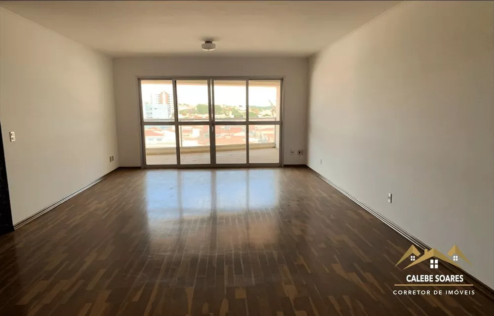 Apartamento à venda com 3 quartos, 180m² - Foto 1