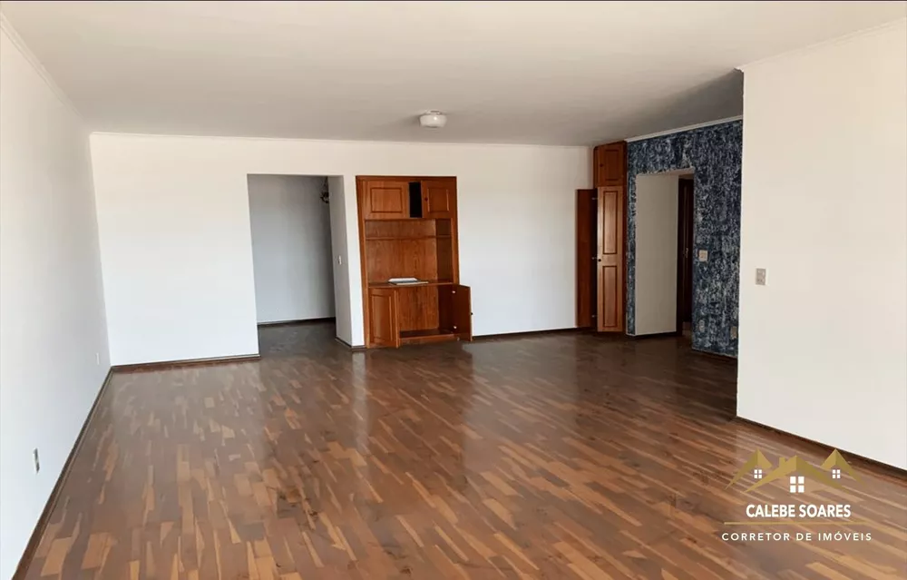 Apartamento à venda com 3 quartos, 180m² - Foto 2