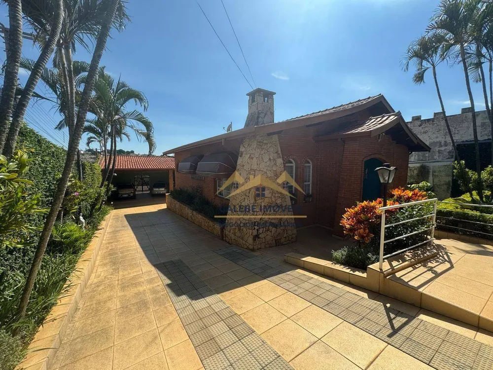 Casa, 3 quartos, 244 m² - Foto 2