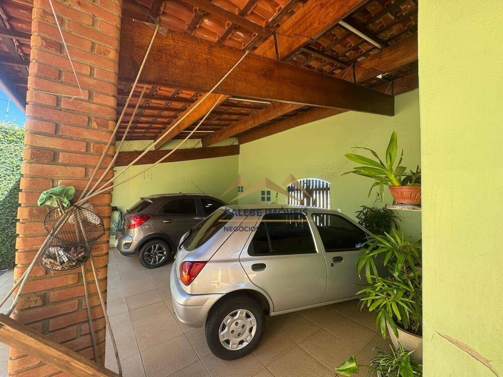 Casa à venda com 3 quartos, 244m² - Foto 3