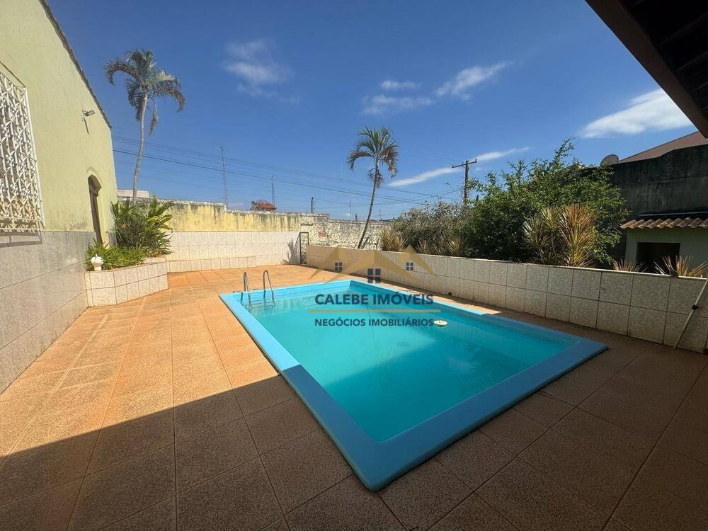 Casa à venda com 3 quartos, 244m² - Foto 4