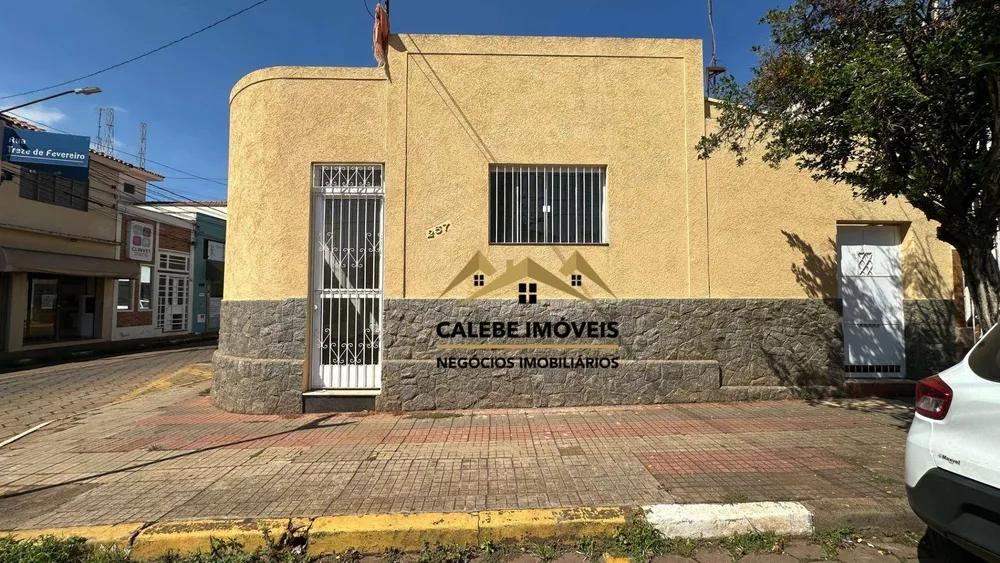 Casa, 4 quartos, 220 m² - Foto 2