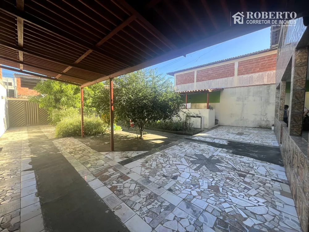 Casa à venda com 4 quartos, 300m² - Foto 3