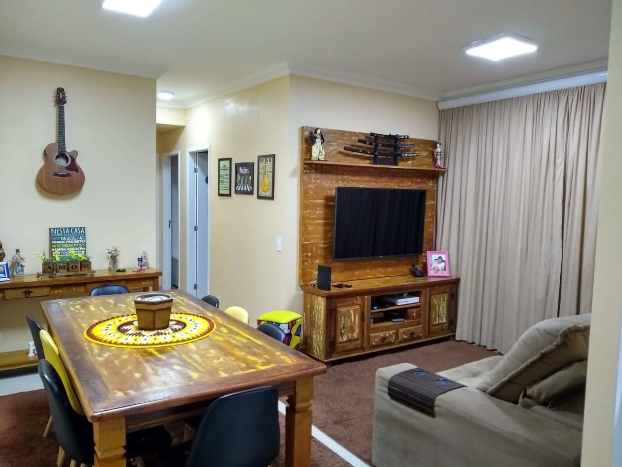 Apartamento à venda com 3 quartos, 80m² - Foto 1