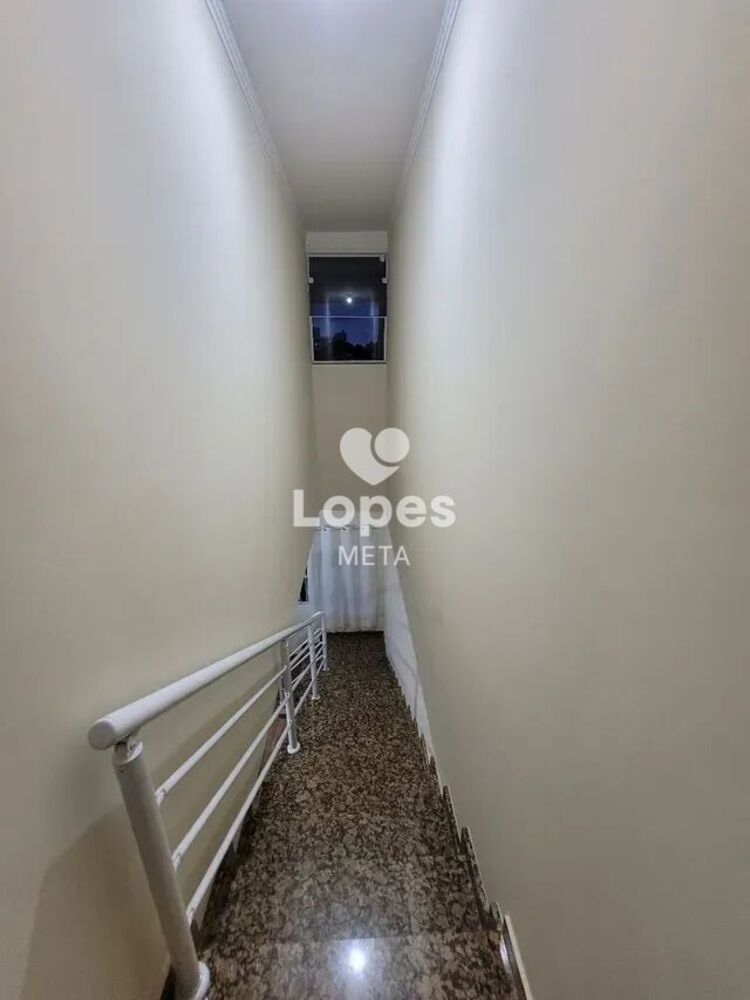Casa à venda com 3 quartos, 160m² - Foto 3