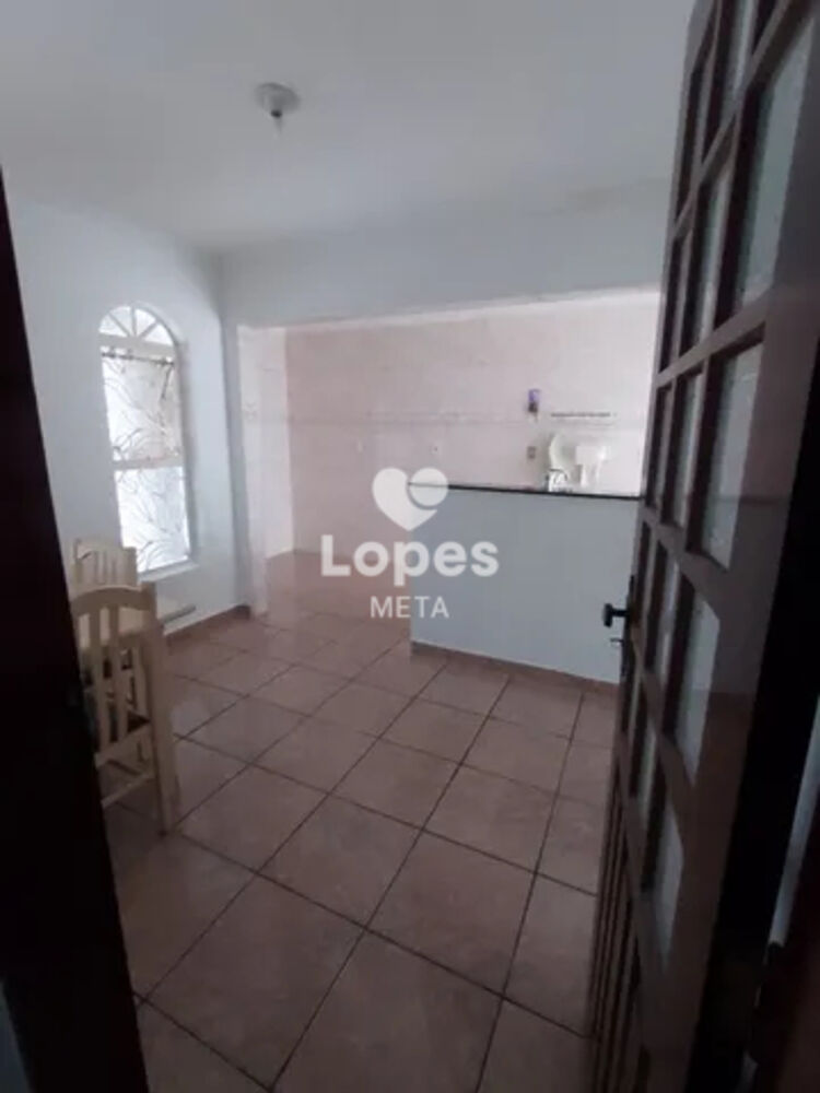 Casa à venda com 3 quartos, 101m² - Foto 7