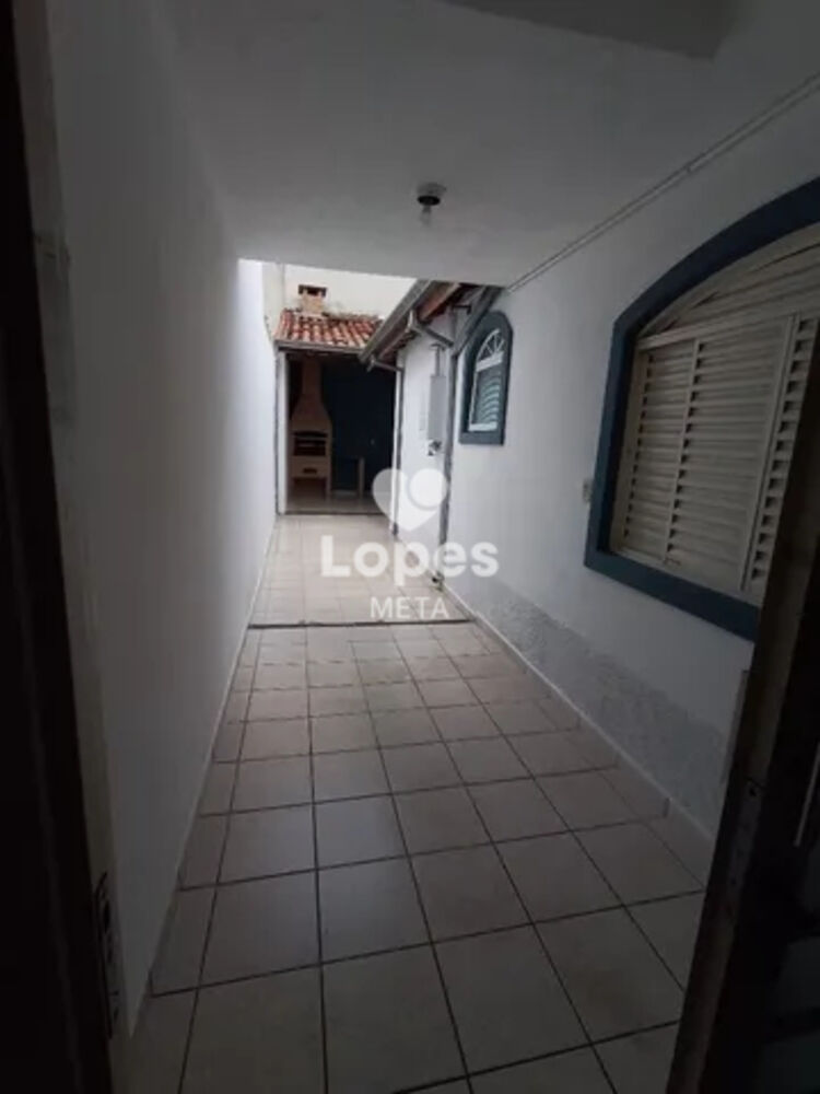 Casa à venda com 3 quartos, 101m² - Foto 11