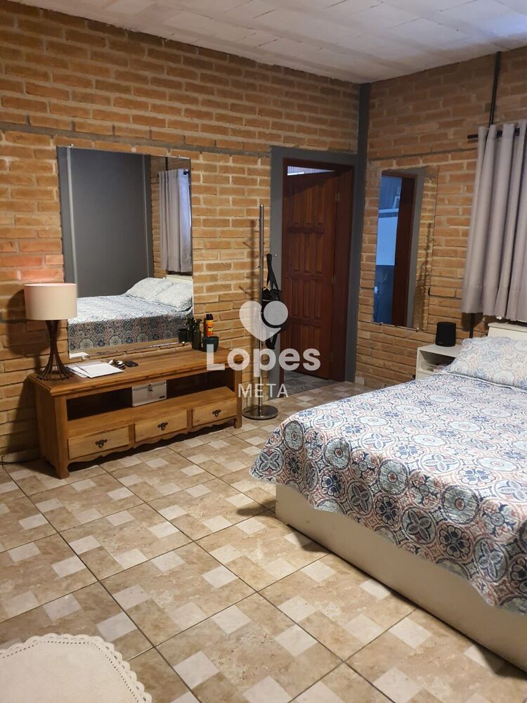 Chácara à venda com 2 quartos, 220m² - Foto 15