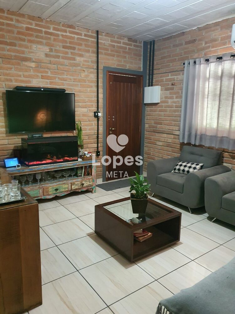 Chácara à venda com 2 quartos, 220m² - Foto 8
