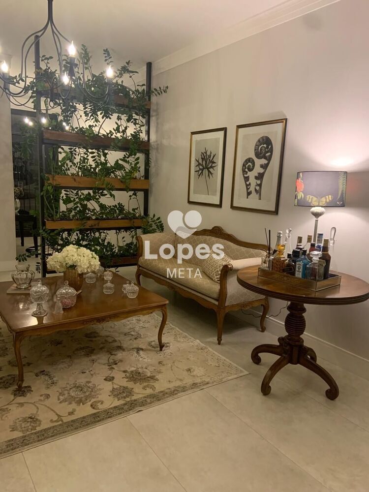 Casa de Condomínio para alugar com 4 quartos, 282m² - Foto 2