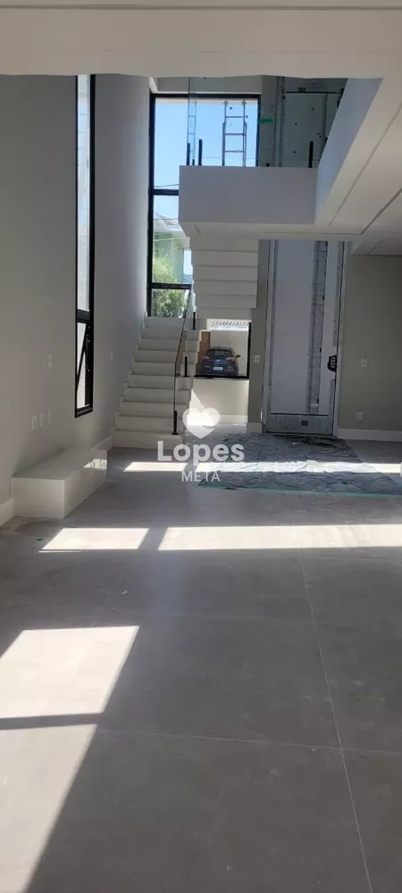 Casa, 4 quartos, 270 m² - Foto 11