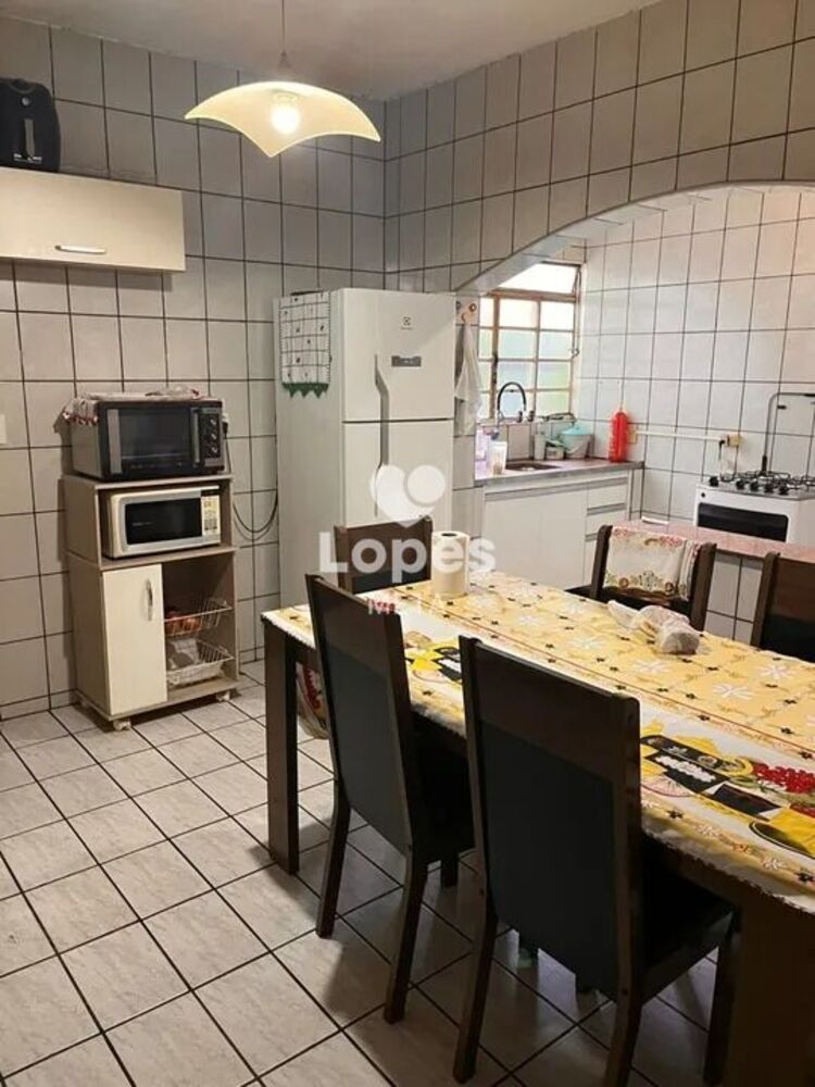 Casa, 5 quartos, 180 m² - Foto 4