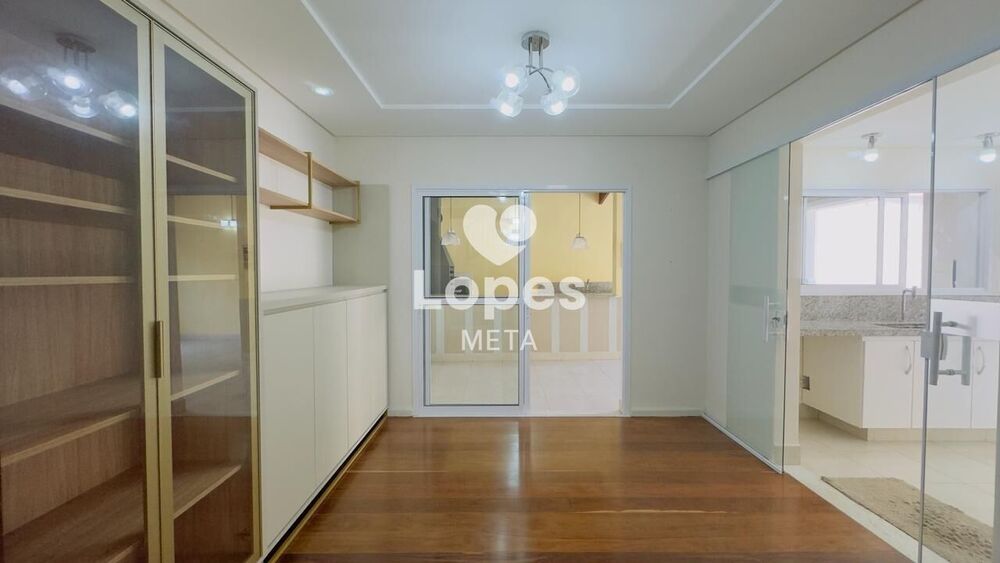 Sobrado, 4 quartos, 248 m² - Foto 2