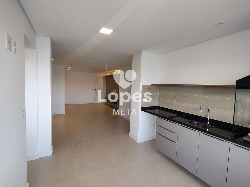 Apartamento para alugar com 3 quartos, 174m² - Foto 3