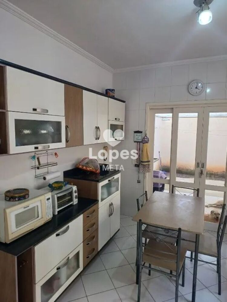 Casa, 3 quartos, 130 m² - Foto 1