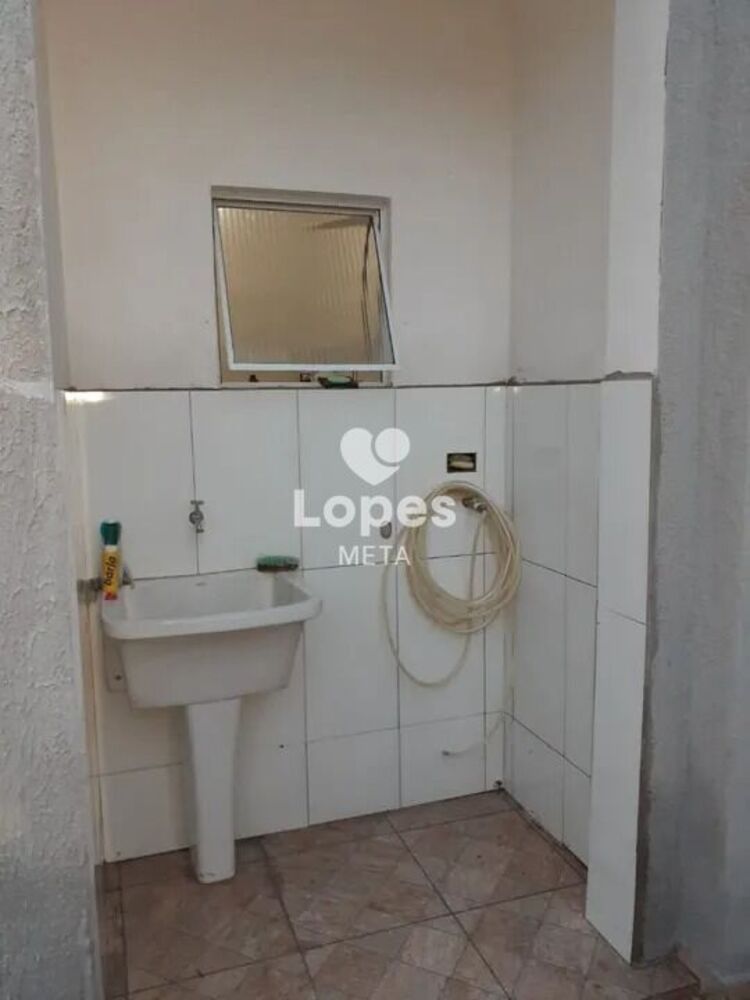 Casa à venda com 2 quartos, 83m² - Foto 6