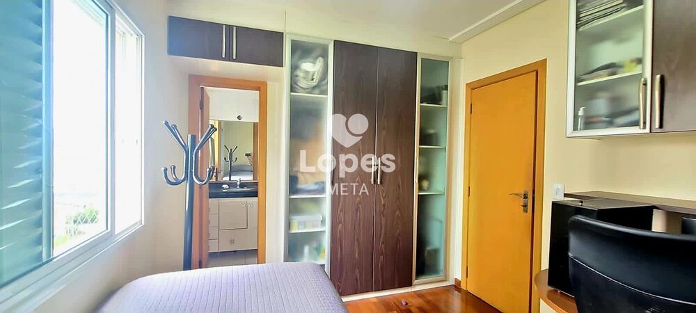 Apartamento à venda com 3 quartos, 184m² - Foto 4