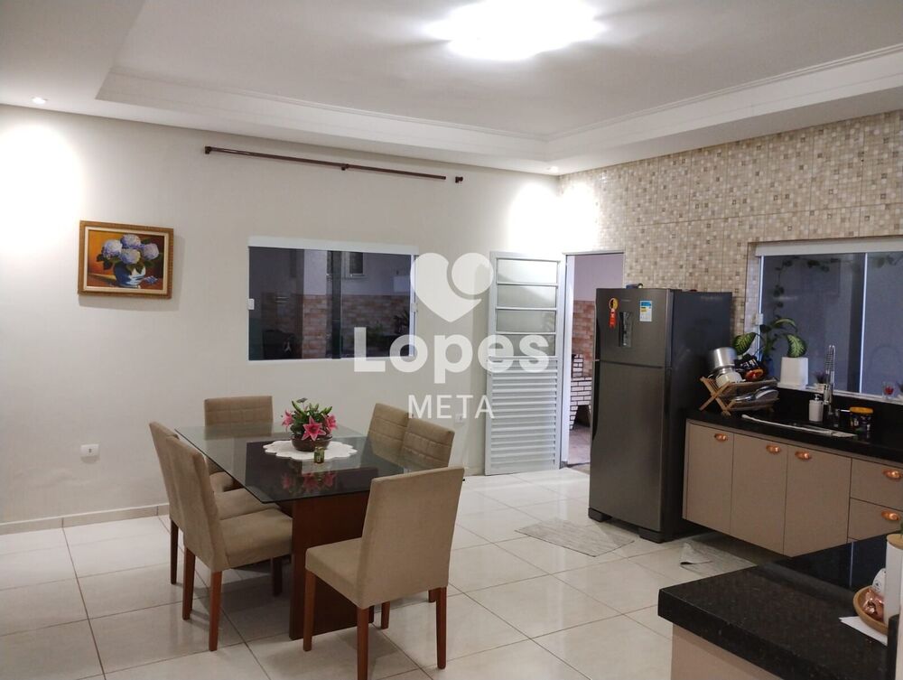 Casa, 3 quartos, 200 m² - Foto 2