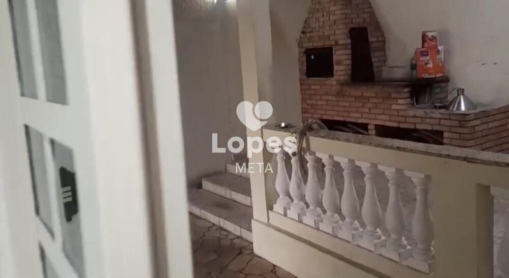 Casa à venda com 4 quartos, 322m² - Foto 4